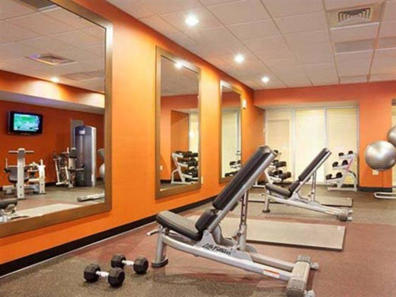 Отель Courtyard By Marriott Miami Airport Экстерьер фото