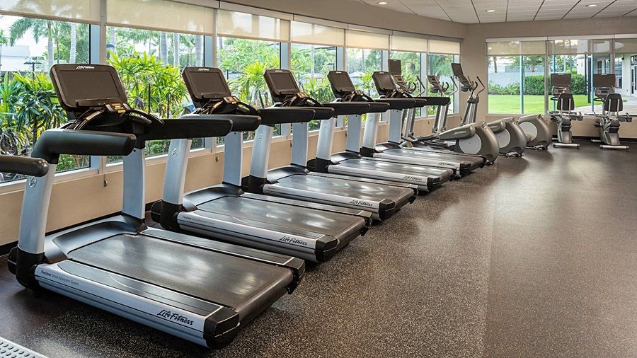 Отель Courtyard By Marriott Miami Airport Экстерьер фото